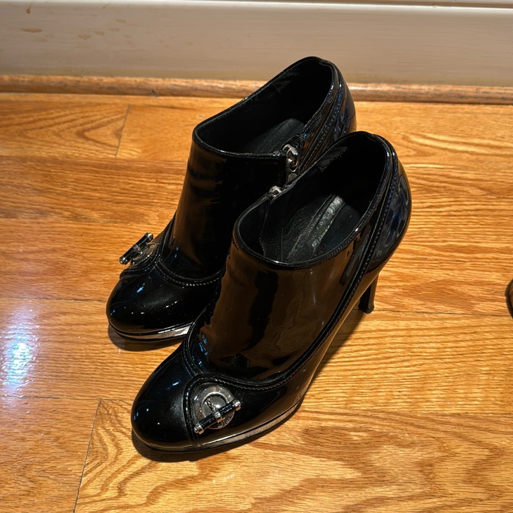 LIKE NEW Christian Dior Patent Leather Heels